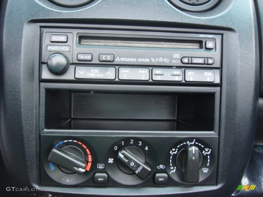 2001 Mitsubishi Eclipse Spyder GS Controls Photo #60252674