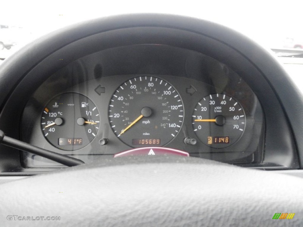 2002 Mercedes-Benz ML 500 4Matic Gauges Photos