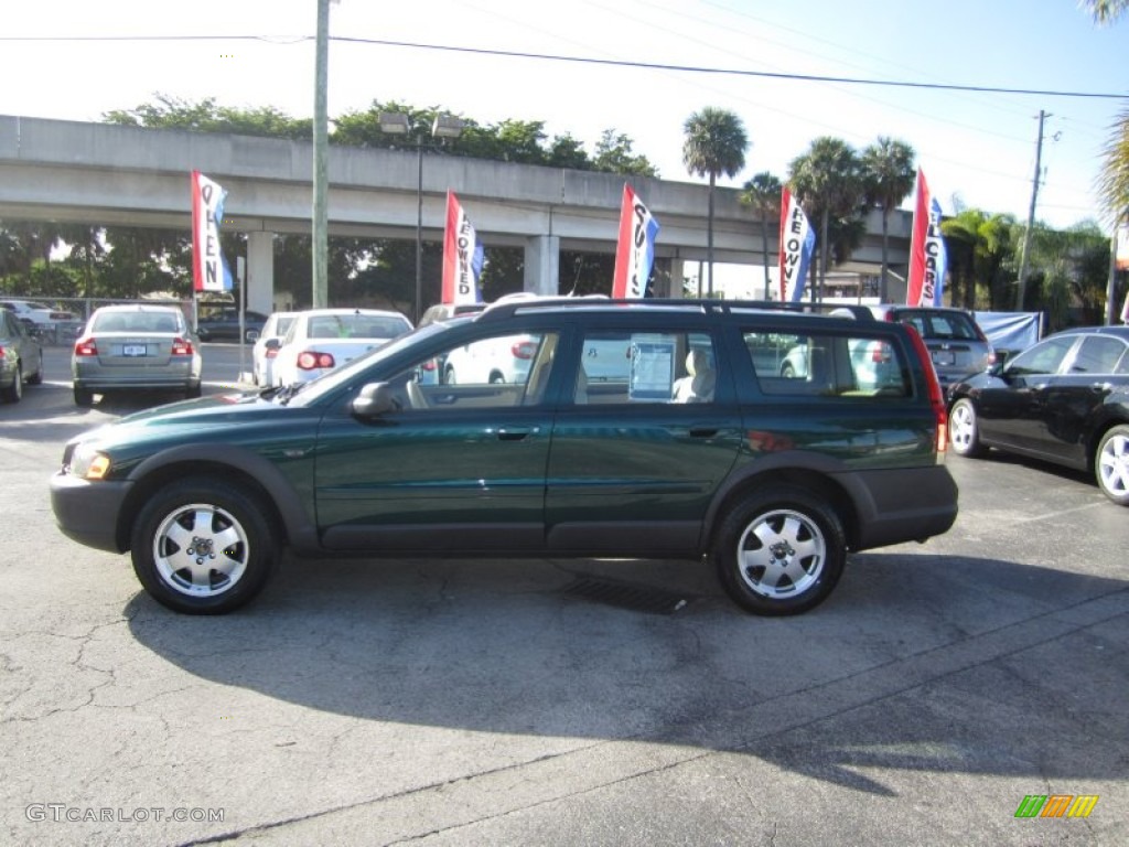 2002 V70 2.4T XC AWD Wagon - Cypress Green Metallic / Taupe/Light Taupe photo #6
