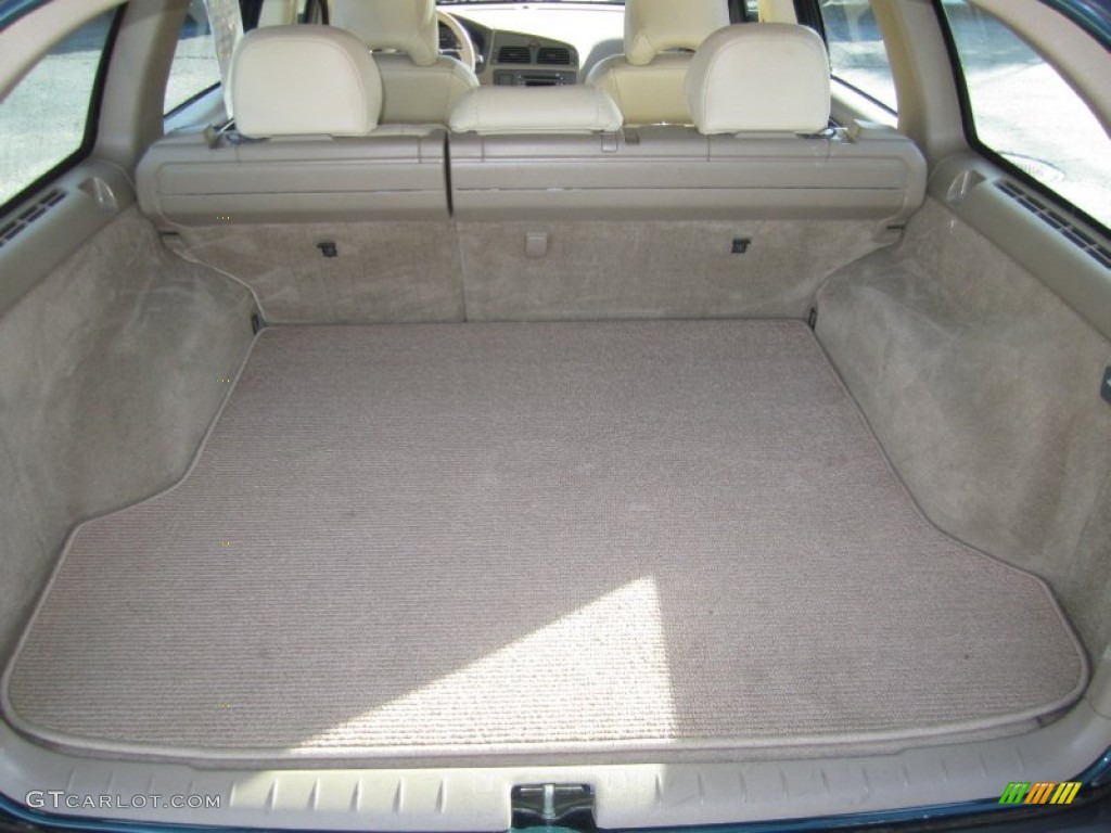 2002 V70 2.4T XC AWD Wagon - Cypress Green Metallic / Taupe/Light Taupe photo #14