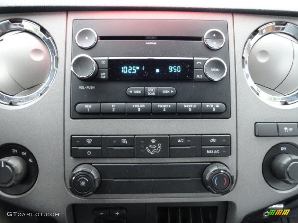 2011 Ford F250 Super Duty XLT Crew Cab 4x4 Controls Photo #60260867