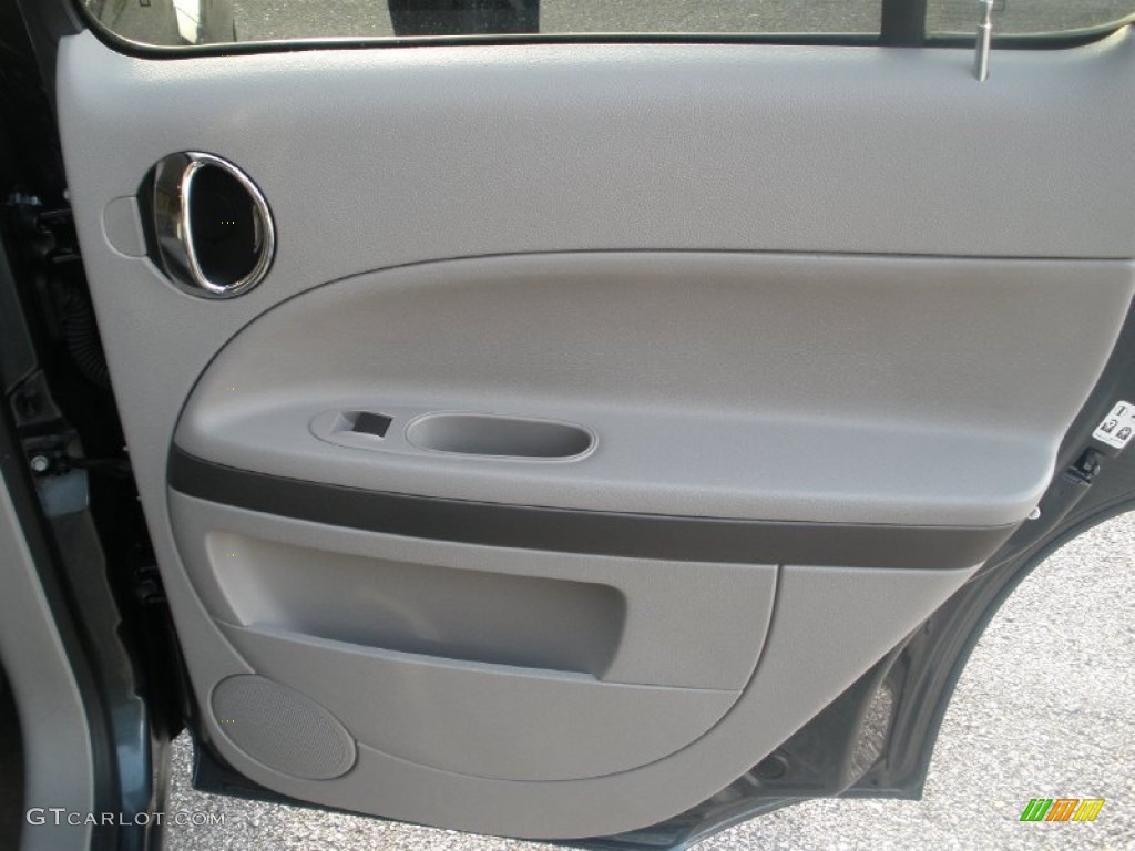 2011 HHR LT - Cyber Gray Metallic / Gray photo #22