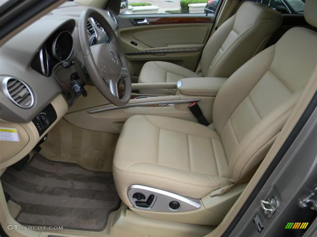 Cashmere Interior 2009 Mercedes-Benz ML 320 BlueTec 4Matic Photo #60264344