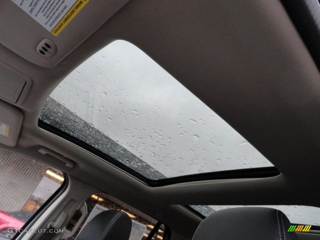 2012 Edge Sport AWD - White Platinum Metallic Tri-Coat / Charcoal Black/Silver Smoke Metallic photo #15