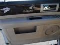 Light French Silk Metallic - Navigator Luxury Photo No. 16