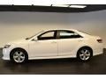 Super White - Camry SE Photo No. 3