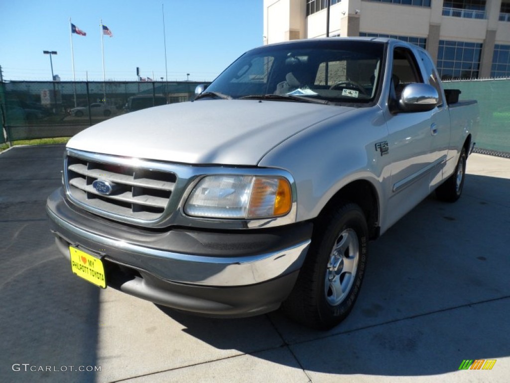 2002 F150 XLT SuperCab - Silver Metallic / Medium Graphite photo #7
