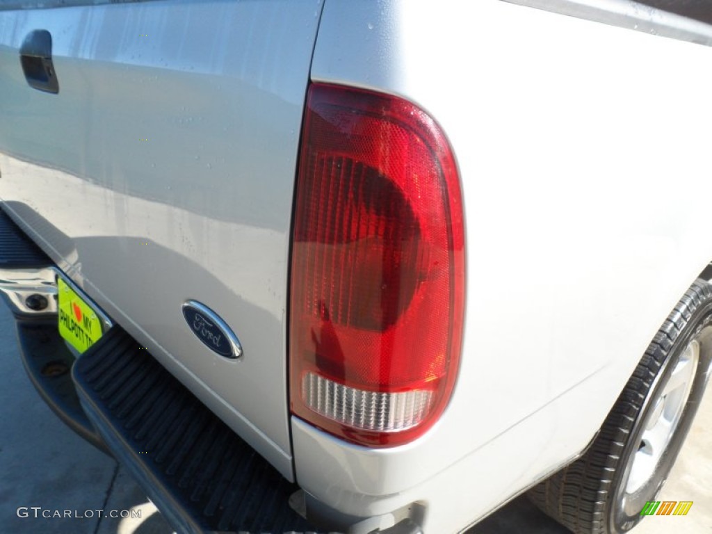 2002 F150 XLT SuperCab - Silver Metallic / Medium Graphite photo #19