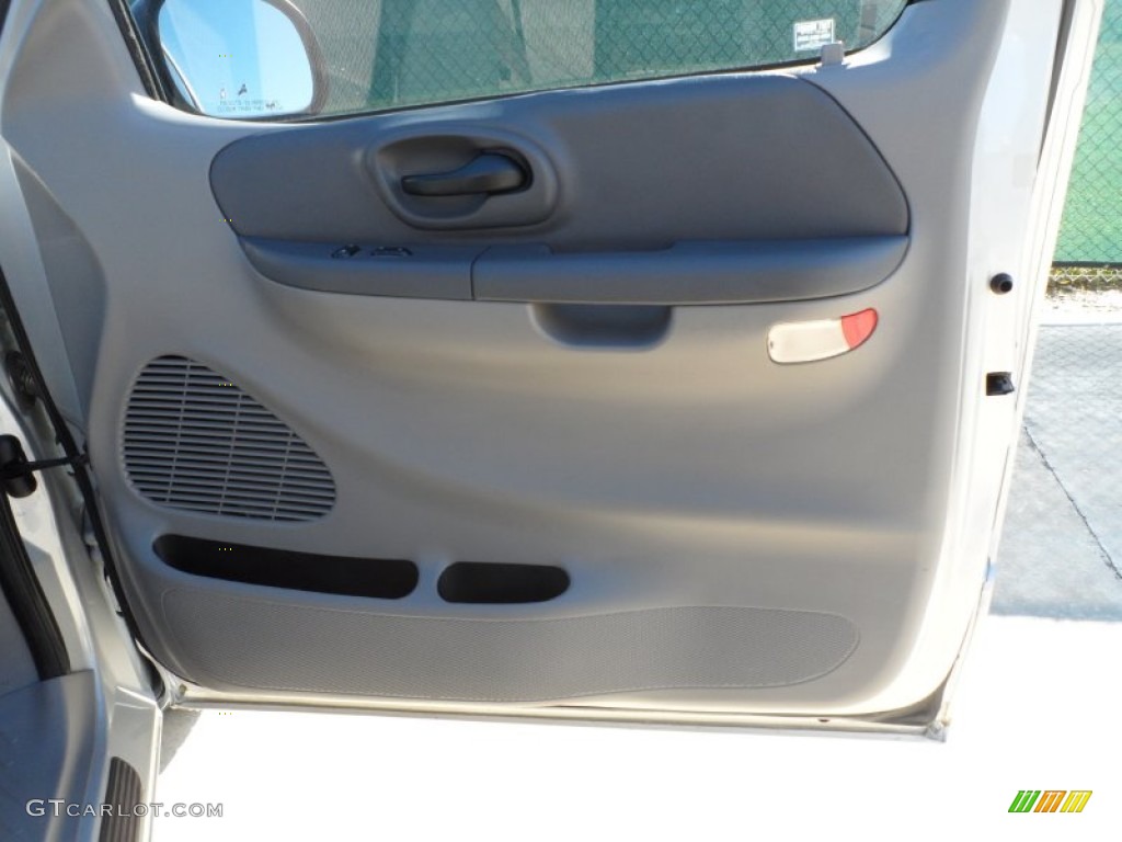2002 F150 XLT SuperCab - Silver Metallic / Medium Graphite photo #24