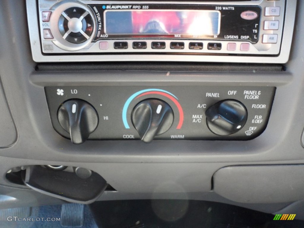 2002 F150 XLT SuperCab - Silver Metallic / Medium Graphite photo #39