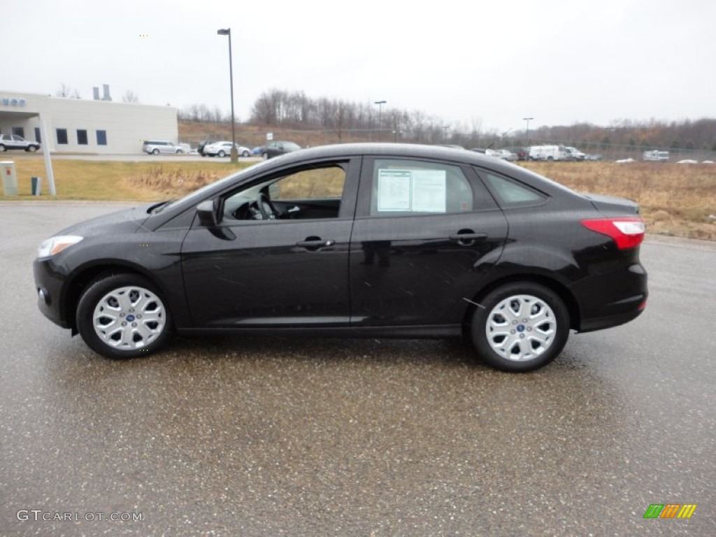 2012 Focus SE Sedan - Black / Charcoal Black photo #15