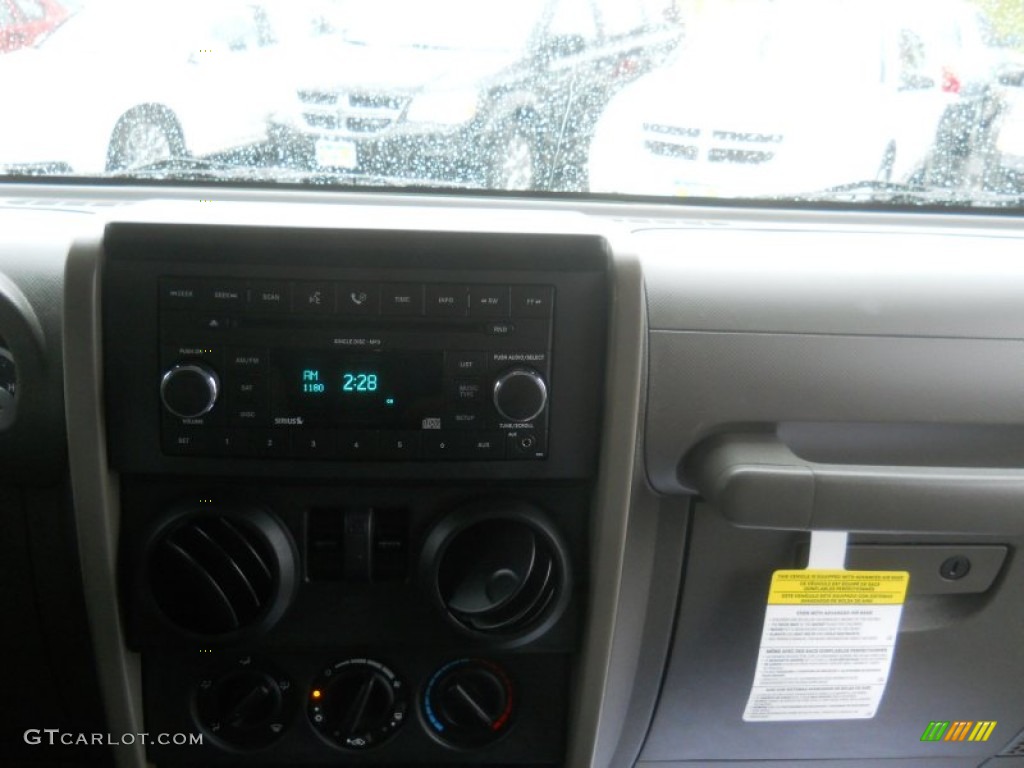 2007 Wrangler Rubicon 4x4 - Rescue Green Metallic / Dark Slate Gray/Medium Slate Gray photo #22