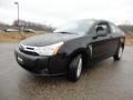 2008 Black Ford Focus SE Coupe  photo #11