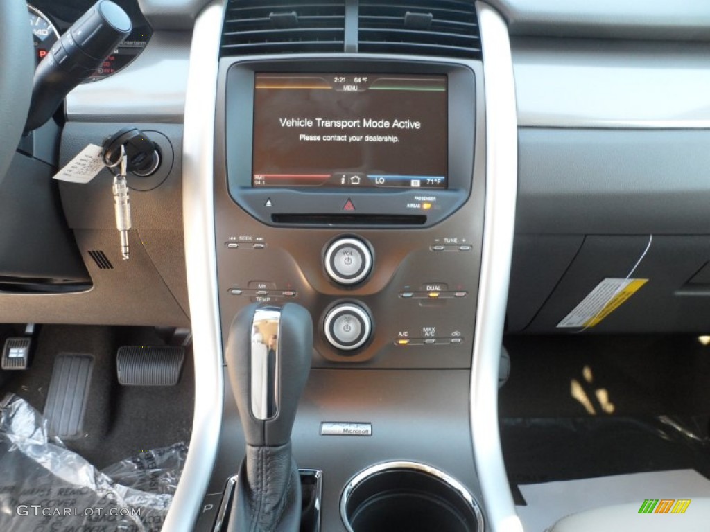 2012 Edge SEL - White Platinum Metallic Tri-Coat / Medium Light Stone photo #28