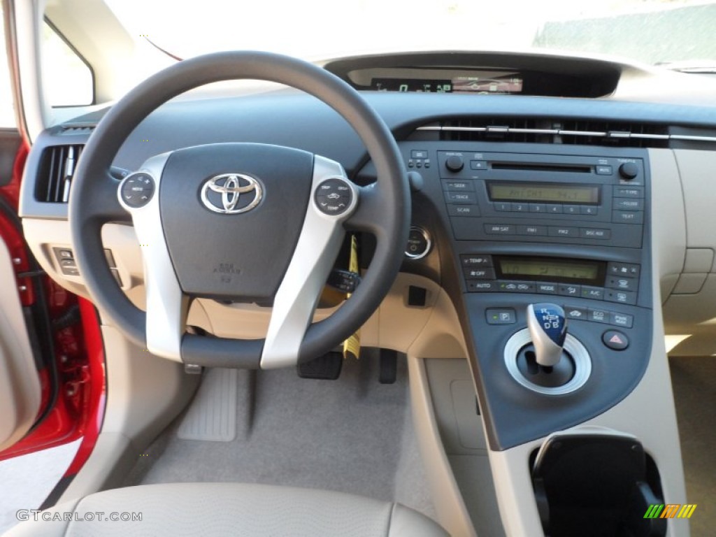 2011 Prius Hybrid II - Barcelona Red Metallic / Bisque photo #28