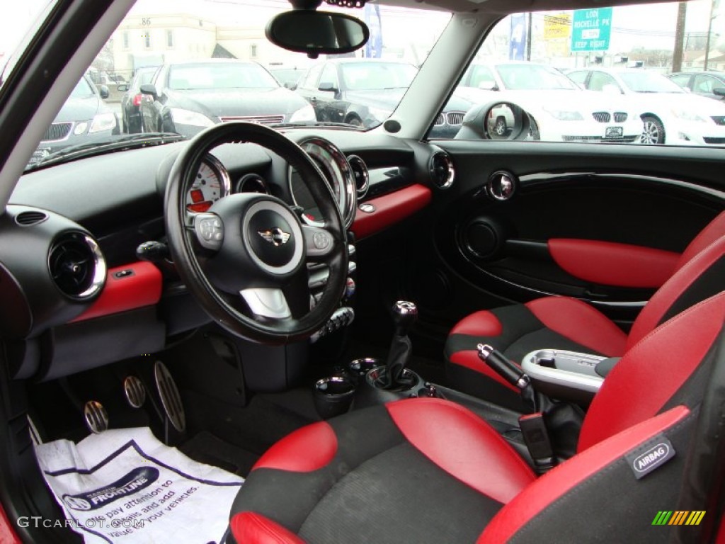 Black/Rooster Red Interior 2009 Mini Cooper S Clubman Photo #60276425