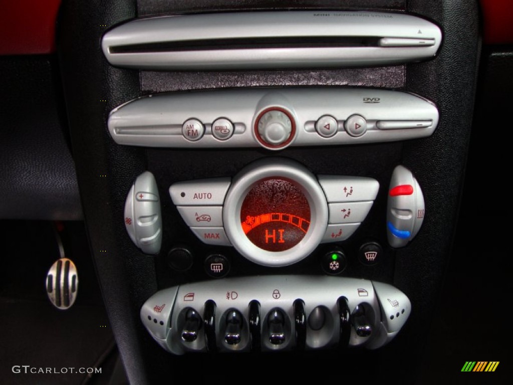 2009 Mini Cooper S Clubman Controls Photo #60276509
