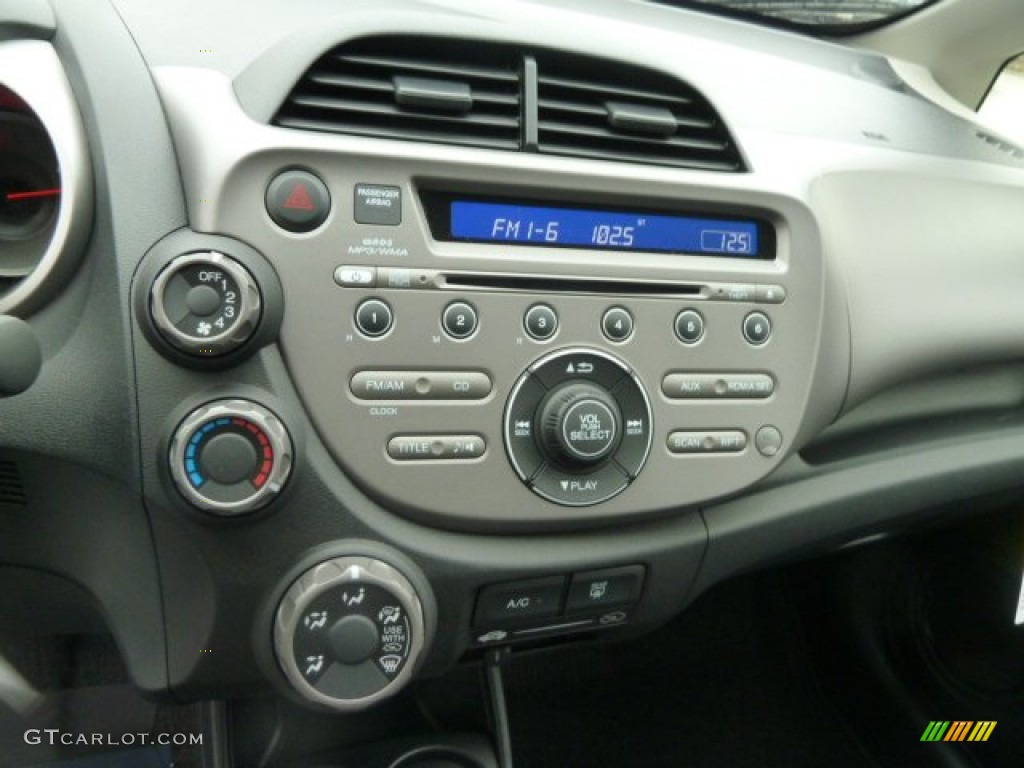 2012 Honda Fit Standard Fit Model Controls Photo #60277505