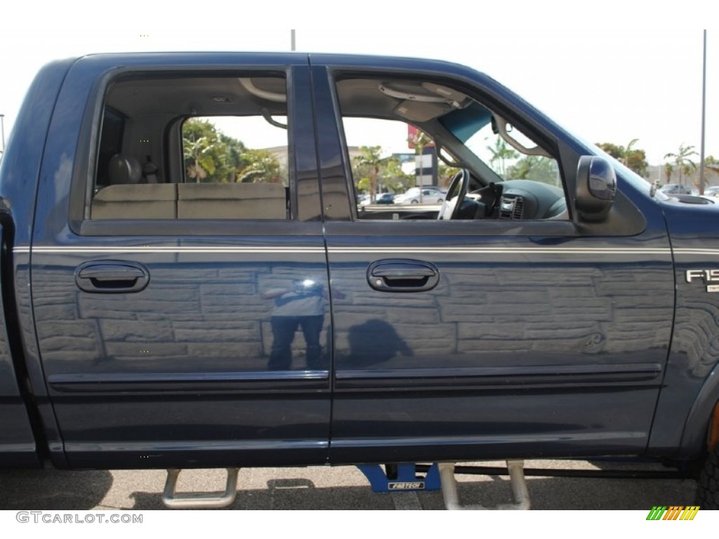 2002 F150 Lariat SuperCrew 4x4 - True Blue Metallic / Medium Graphite photo #32