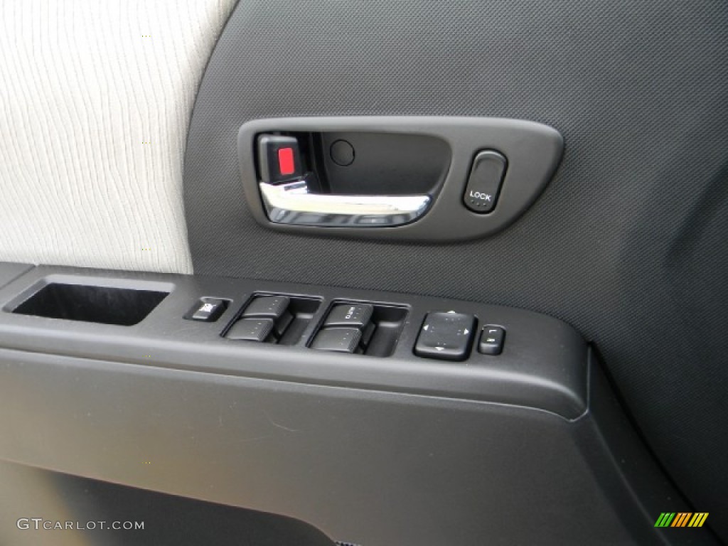 2008 MAZDA5 Sport - Crystal White / Sand photo #12