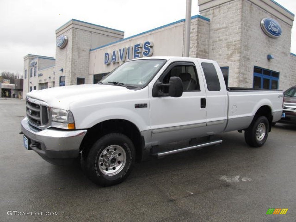 2004 F250 Super Duty XLT SuperCab 4x4 - Oxford White / Medium Flint photo #1