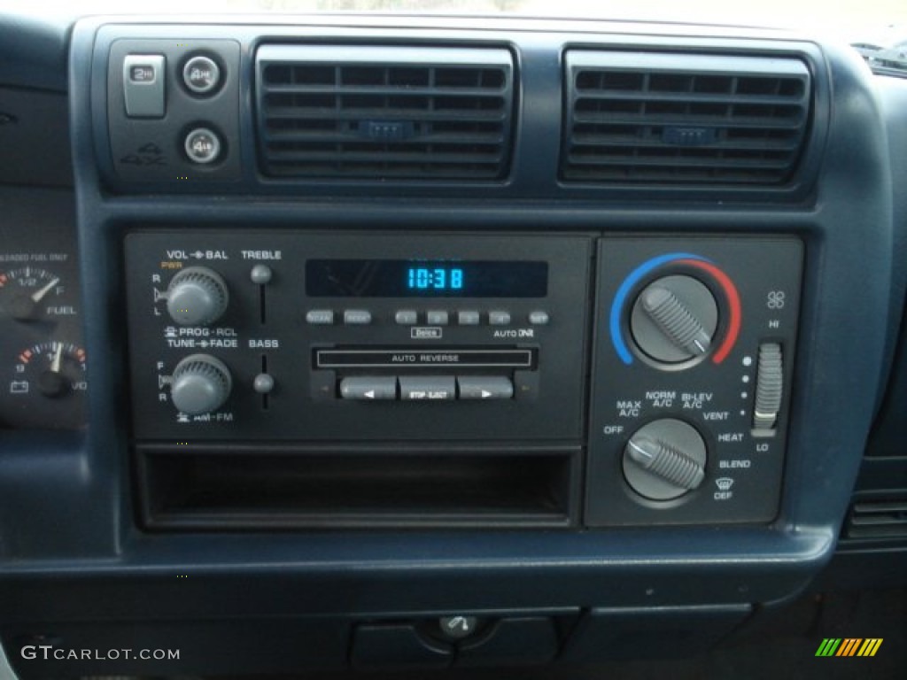 1995 S10 LS Extended Cab 4x4 - Bahama Blue Metallic / Gray photo #12