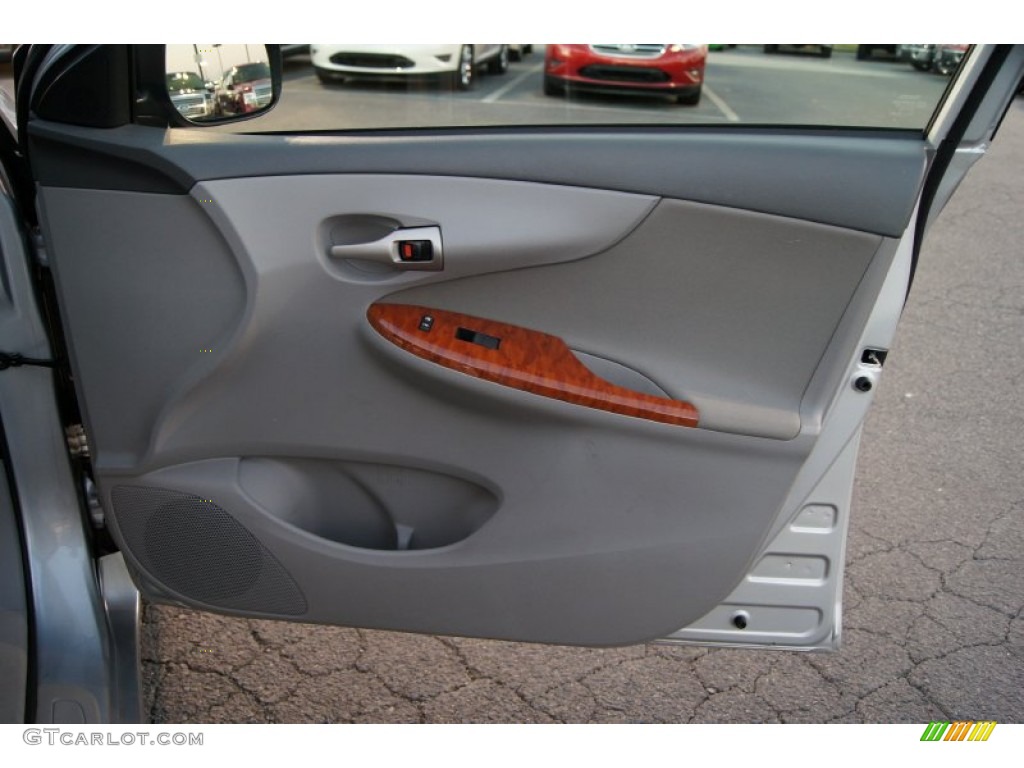 2009 Corolla XLE - Classic Silver Metallic / Ash photo #14