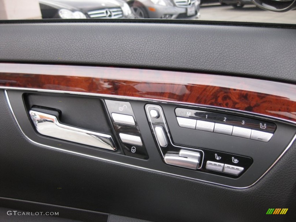 2008 Mercedes-Benz S 550 Sedan Controls Photo #60285890