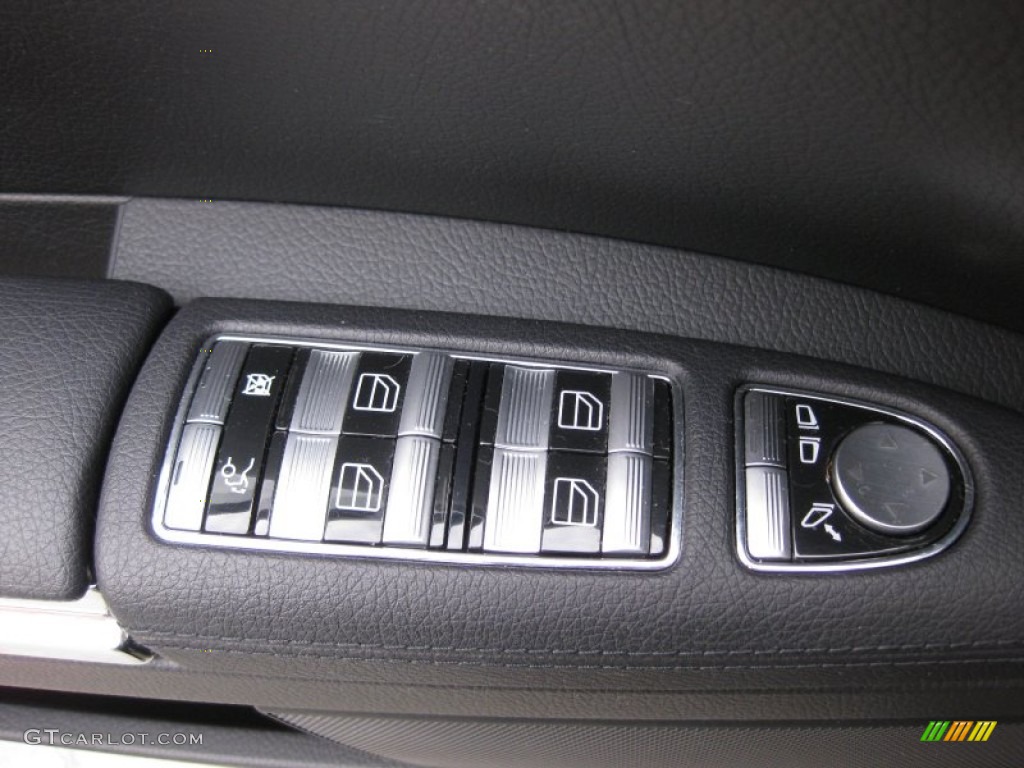 2008 Mercedes-Benz S 550 Sedan Controls Photo #60285896