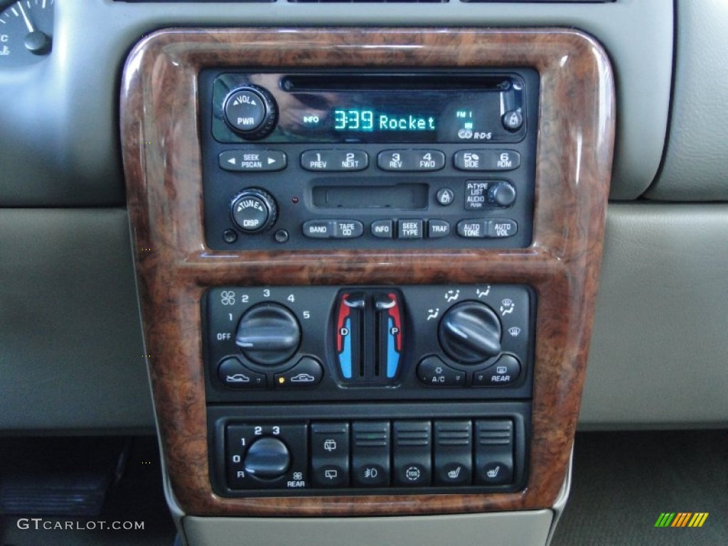 2003 Oldsmobile Silhouette Premiere Controls Photo #60286667
