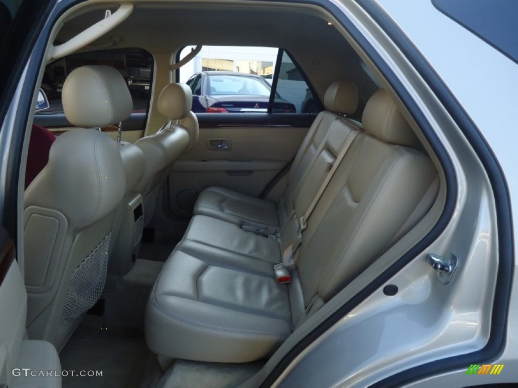 2007 SRX 4 V6 AWD - Gold Mist / Cashmere photo #22