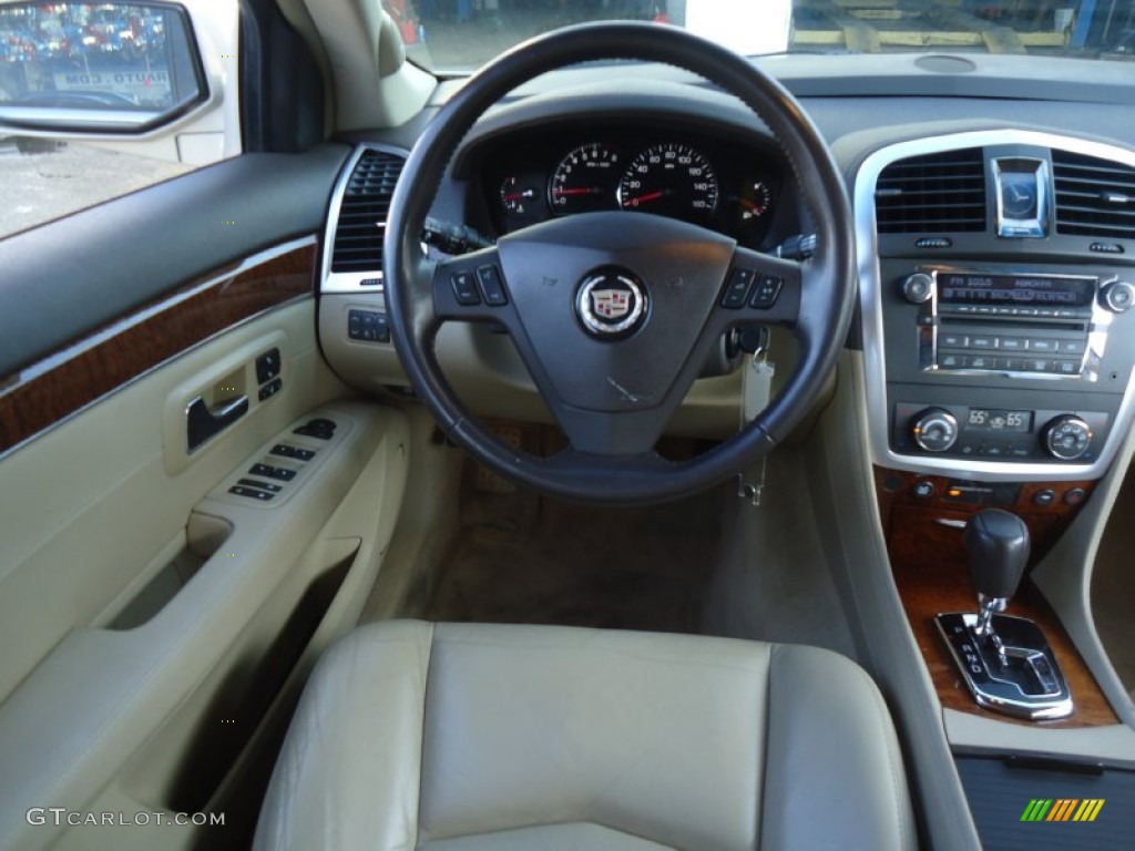 2007 SRX 4 V6 AWD - Gold Mist / Cashmere photo #24