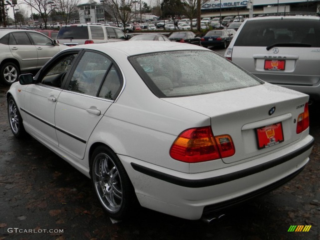 2003 3 Series 330i Sedan - Alpine White / Beige photo #4