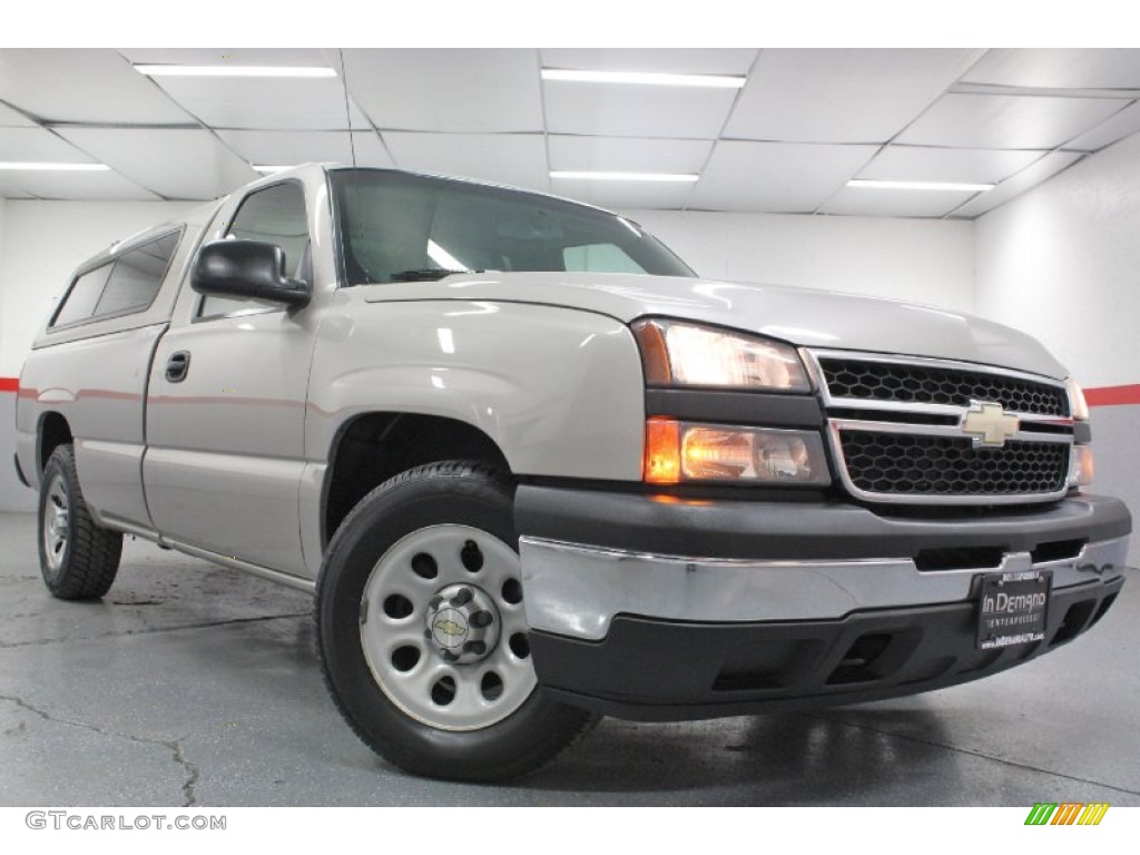 2007 Silverado 1500 Classic Regular Cab - Doeskin Tan / Dark Charcoal photo #3