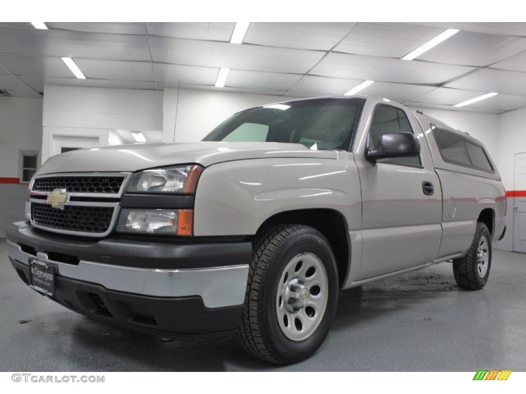 2007 Silverado 1500 Classic Regular Cab - Doeskin Tan / Dark Charcoal photo #14