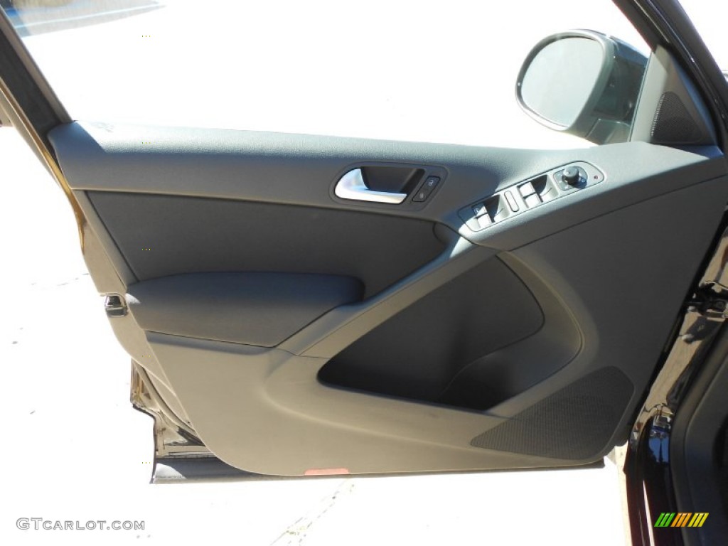 2012 Tiguan S - Deep Black Metallic / Black photo #10