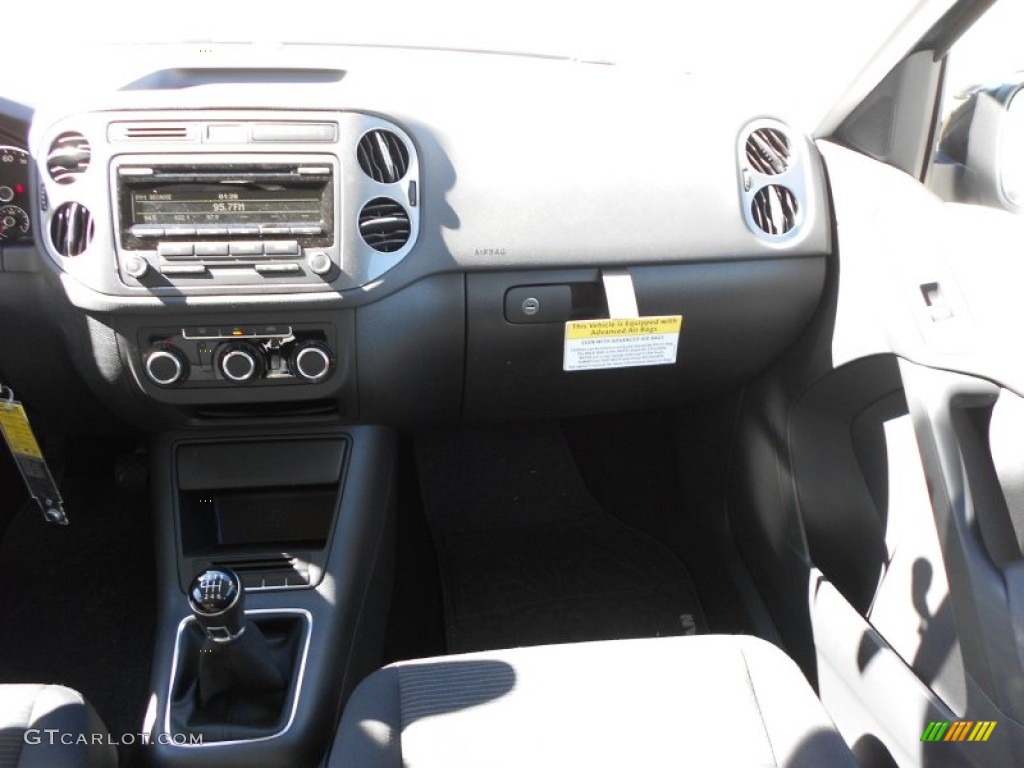 2012 Tiguan S - Deep Black Metallic / Black photo #15