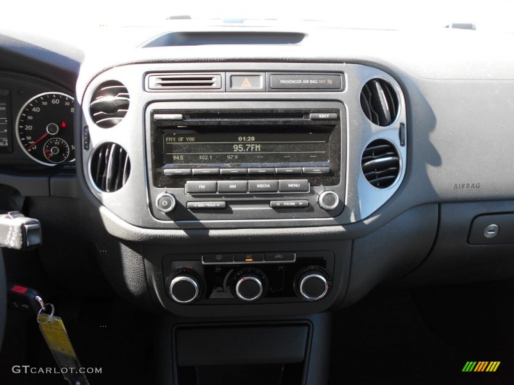 2012 Tiguan S - Deep Black Metallic / Black photo #17