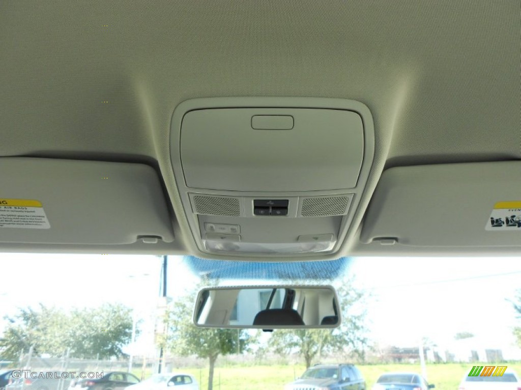 2012 Tiguan S - Deep Black Metallic / Black photo #19