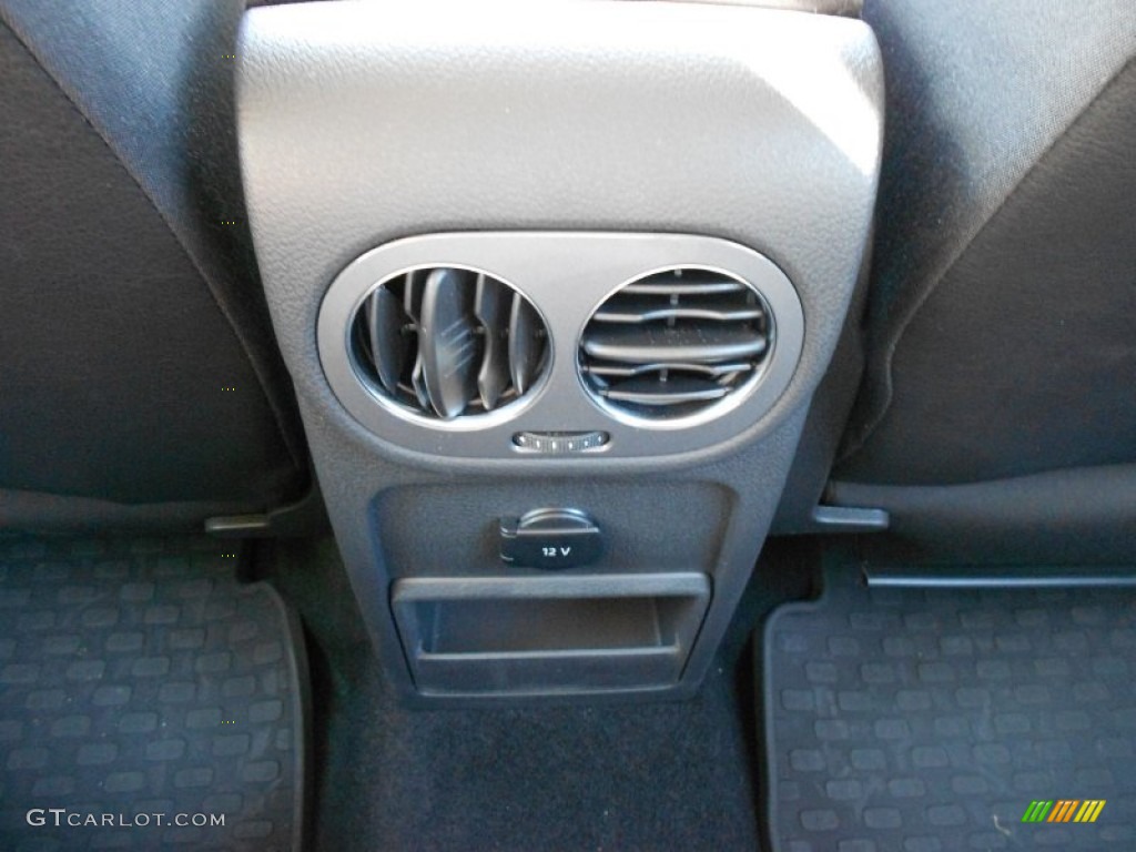 2012 Tiguan S - Deep Black Metallic / Black photo #20