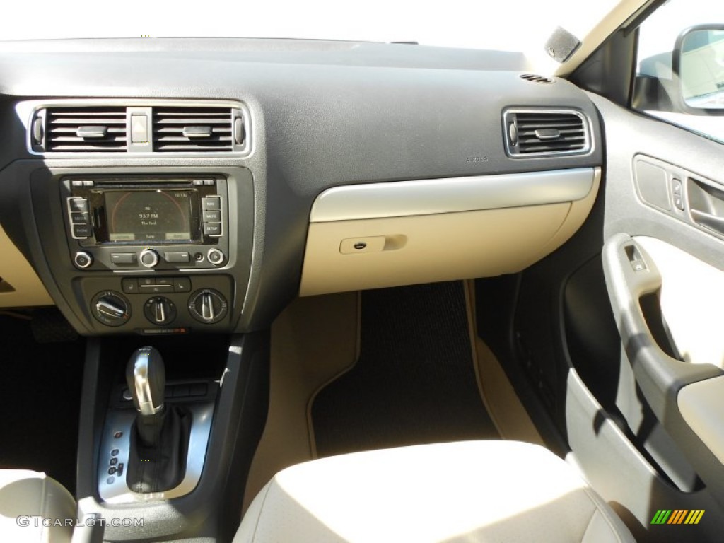 2012 Jetta TDI Sedan - Candy White / Cornsilk Beige photo #15