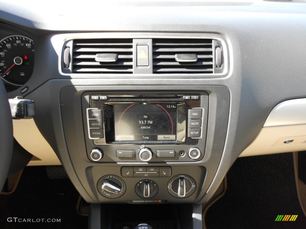 2012 Jetta TDI Sedan - Candy White / Cornsilk Beige photo #17