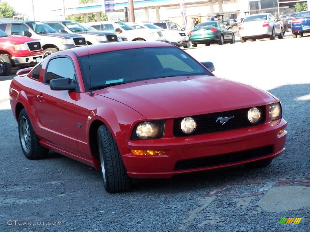 2006 Mustang GT Premium Coupe - Torch Red / Red/Dark Charcoal photo #2