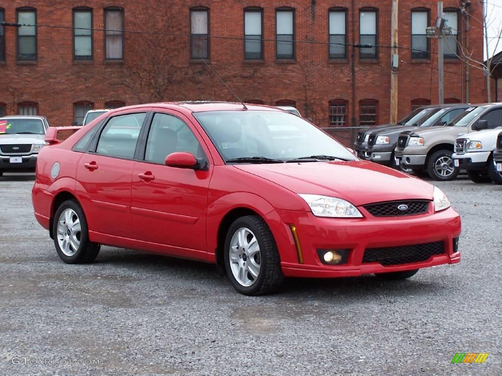 2007 Focus ZX4 ST Sedan - Infra-Red / Charcoal photo #5