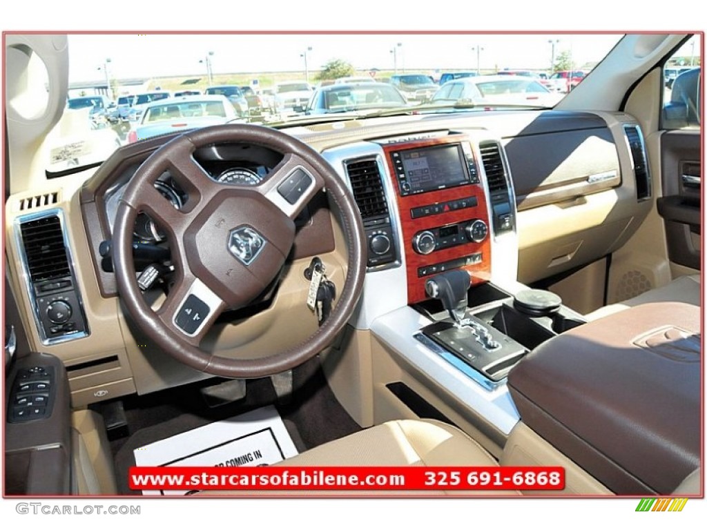 2009 Ram 1500 Laramie Crew Cab 4x4 - Austin Tan Pearl / Light Pebble Beige/Bark Brown photo #35