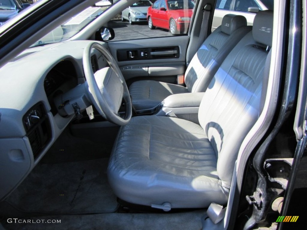 Gray Interior 1996 Chevrolet Impala SS Photo #60304091