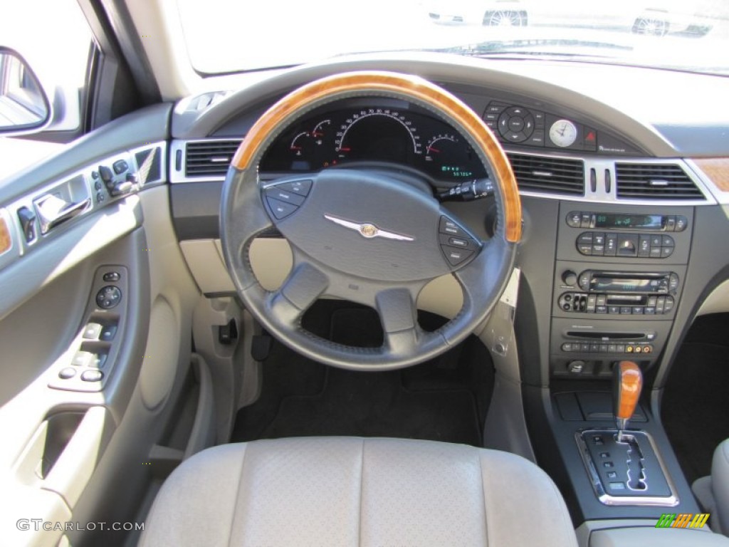 2005 Chrysler Pacifica Limited AWD dashboard Photo #60307682