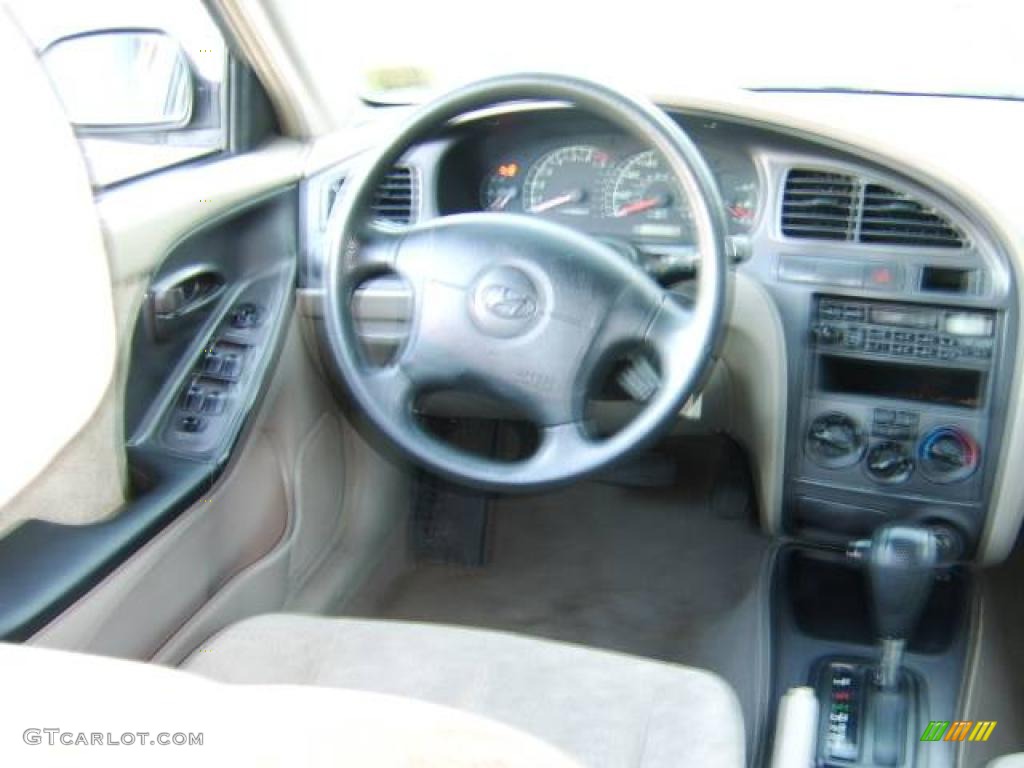 2002 Elantra GLS Sedan - Champagne Beige / Beige photo #6