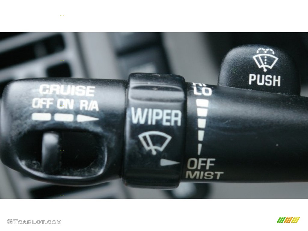 2003 Park Avenue  - White Diamond / Medium Gray photo #7