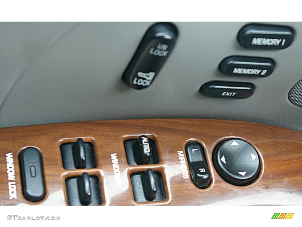 2003 Park Avenue  - White Diamond / Medium Gray photo #8